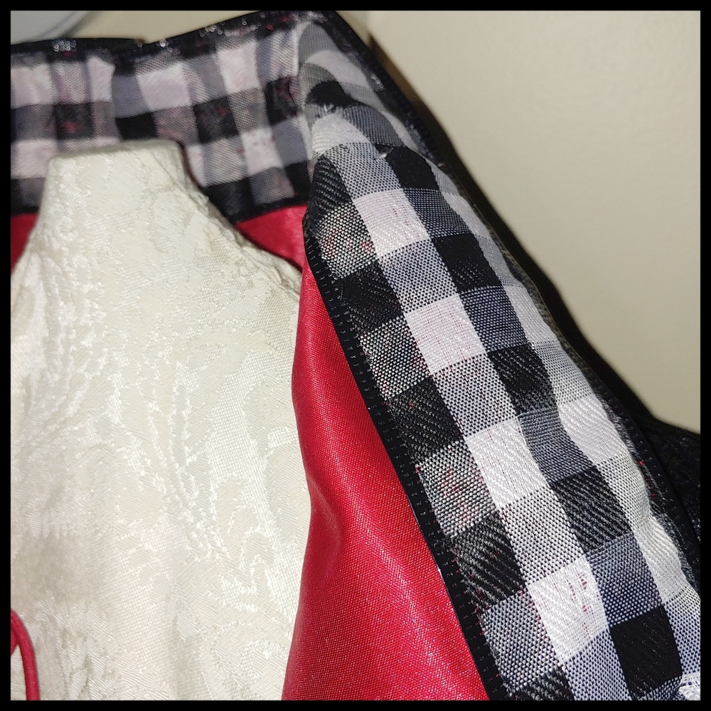 Queen of Hearts Dress - Picture 5 of 10